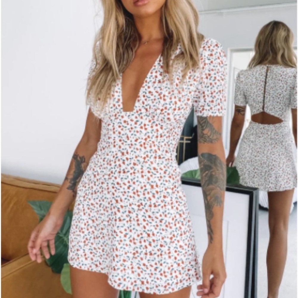 Beginning Boutique Glow Girl Dress in White and Orange Floral NWT